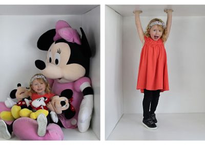 photo - box - zoom souvenirs - fille - peluche - grimage - mickey - minnie - sourire - saumon - rose - blanc - rouge - jaune - boite - montage - robe