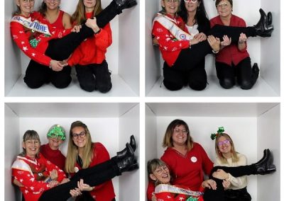 photo - box - zoom souvenirs - famille - femme - sourire - amusement - diadème - masque - boite - montage - écharpe - evjf - lunette - rouge - blanc - noir